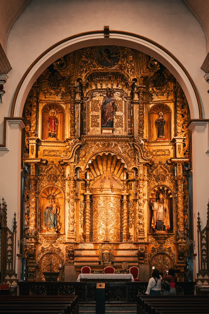 The Golden Altar of the Iglesia de San José in Casco Viejo